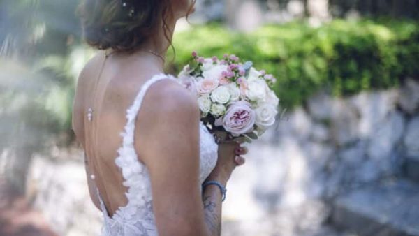 "15 ans de plus que moi", Julie, la première candidate de la nouvelle saison de "Mariés au premier regard" dévoilée