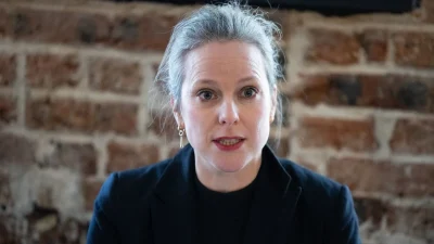 Mère de deux enfants, Lucie Castets (NFP) révèle pourquoi elle a fait son coming-out : "C'est très politique de..."