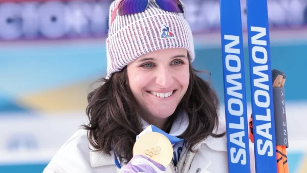 Peu pudique, Julia Simon (29 ans) révèle ce péché mignon longtemps gardé secret : “J'ai toujours aimé ça”