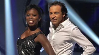 "Ces deux-là ne sont pas réservés, si ?"