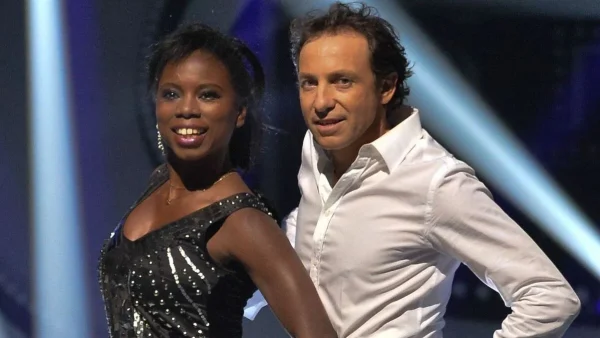 "Ces deux-là ne sont pas réservés, si ?"