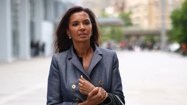 l'animatrice avec une valise "pleine de médicaments" après un bilan de santé inquiétant