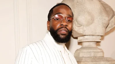 "C'est flatteur qu'il me prenne sous son aile..."