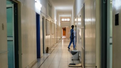 Santé: pourquoi certains pays africains refusent de signer un accord bilatéral d’aide avec les États-Unis