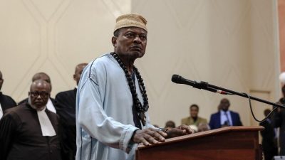 Cameroun: la dépouille de l'opposant Anicet Ekane remise à sa famille