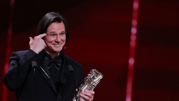 Jim Carrey remplacé par un "clone" ? Comment une folle rumeur autour de la venue de l'acteur aux César s'est propagée