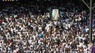 RDC: le derby de Lubumbashi, entre le TP Mazembe et Saint-Éloi Lupopo, a sombré dans la violence