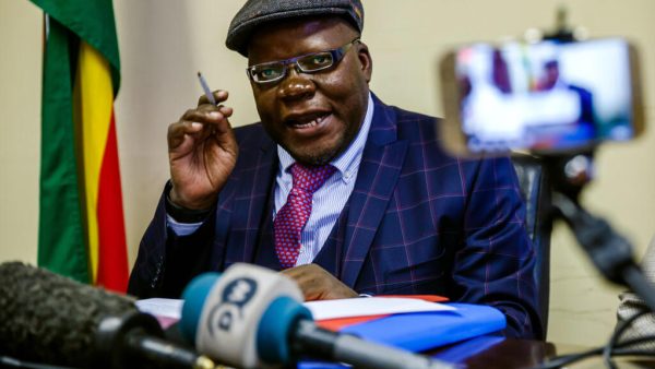 Projet de réforme constitutionnelle au Zimbabwe: le leader d'opposition Tendai Biti arrêté