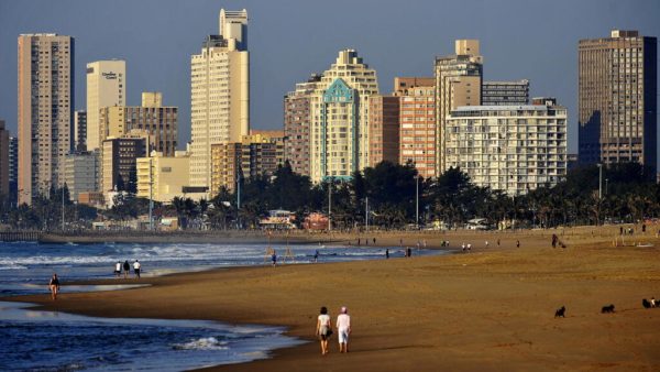Afrique du Sud: à Durban, les très coûteuses statues de Mandela et Tambo font grincer des dents