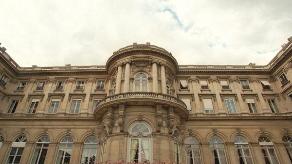 Selon Marianne, le Quai d'Orsay a entravé une enquête pour crimes contre l'humanité au Gabon