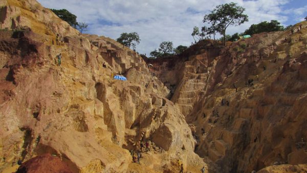 Centrafrique: affrontements meurtriers dans la ville minière de Ndassima, dans le centre du pays