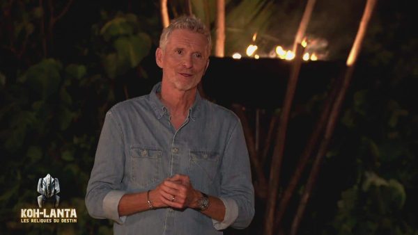 "Ils ont tous fait les JO, ont 30kg de muscles,sont champions de triathlon", Koh-Lanta et son nouveau casting critiqués, Denis Brogniart intervient
