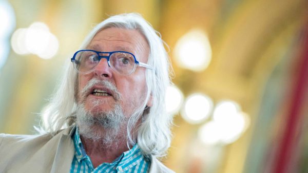 Didier Raoult : 6 ans après le Covid, sa vie paisible dans son "petit" appartement au cœur de Marseille