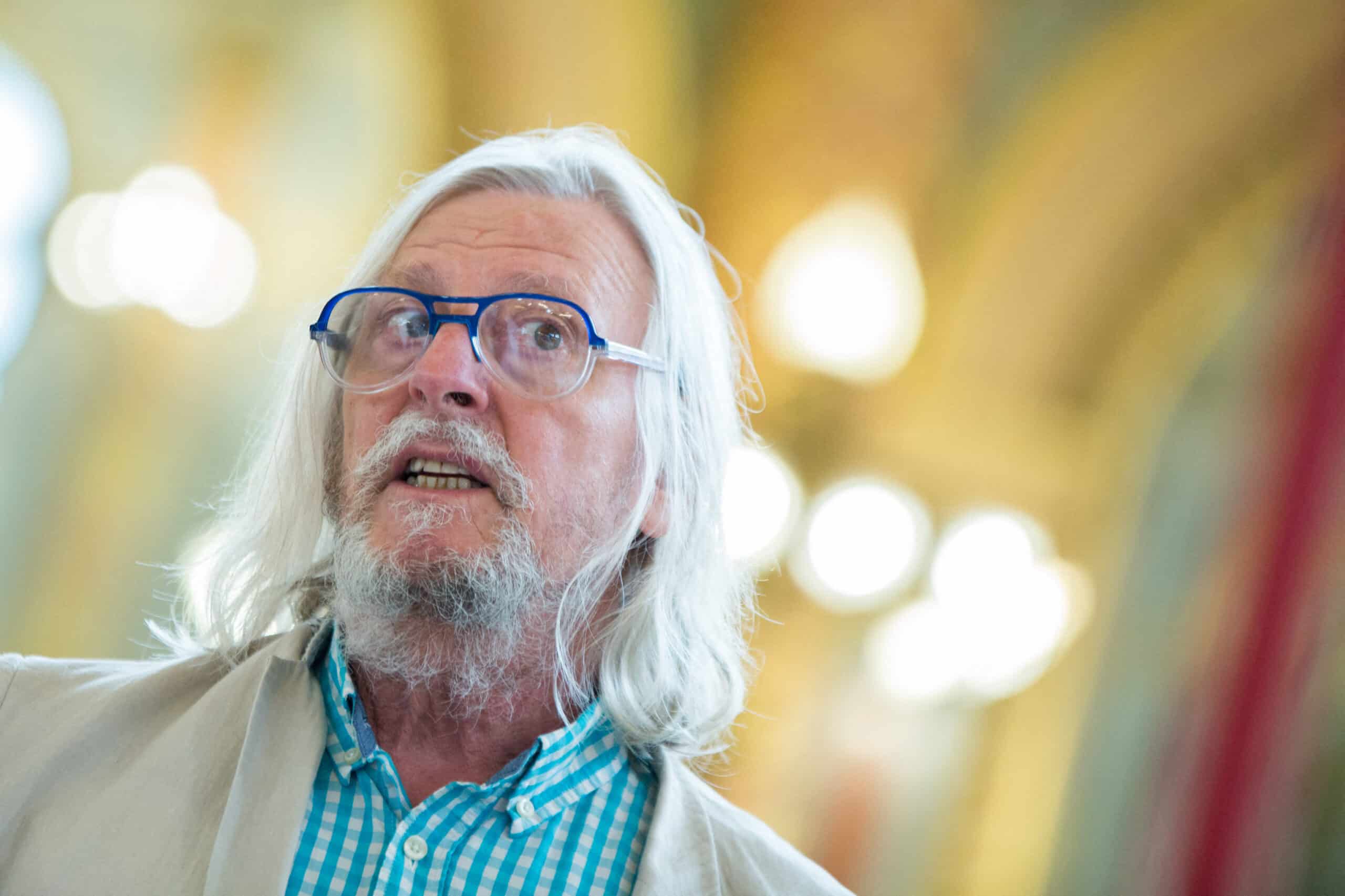 Didier Raoult : 6 ans après le Covid, sa vie paisible dans son "petit" appartement au cœur de Marseille