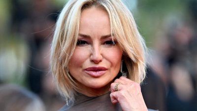 "Je ne me suis jamais trouvée jolie", Adriana Karembeu se met à nu, son passé compliqué face au miroir