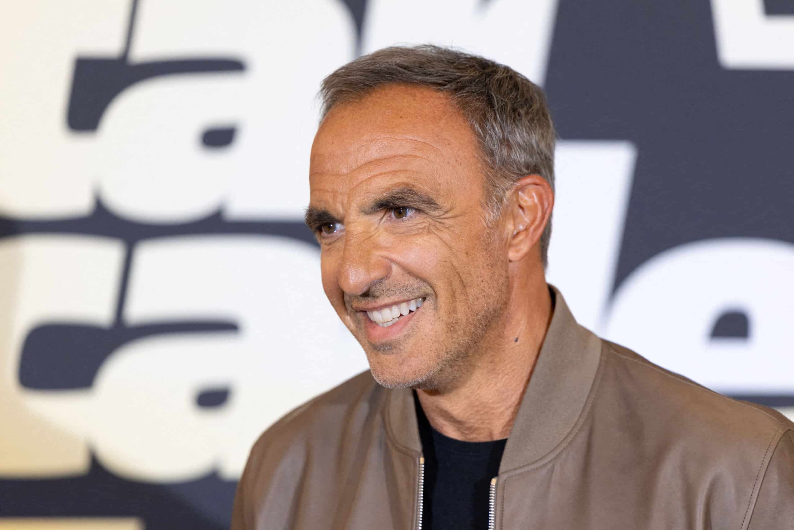 Nikos Aliagas (The Voice) : son fief en Grèce, où il a hérité d’une maison médiévale