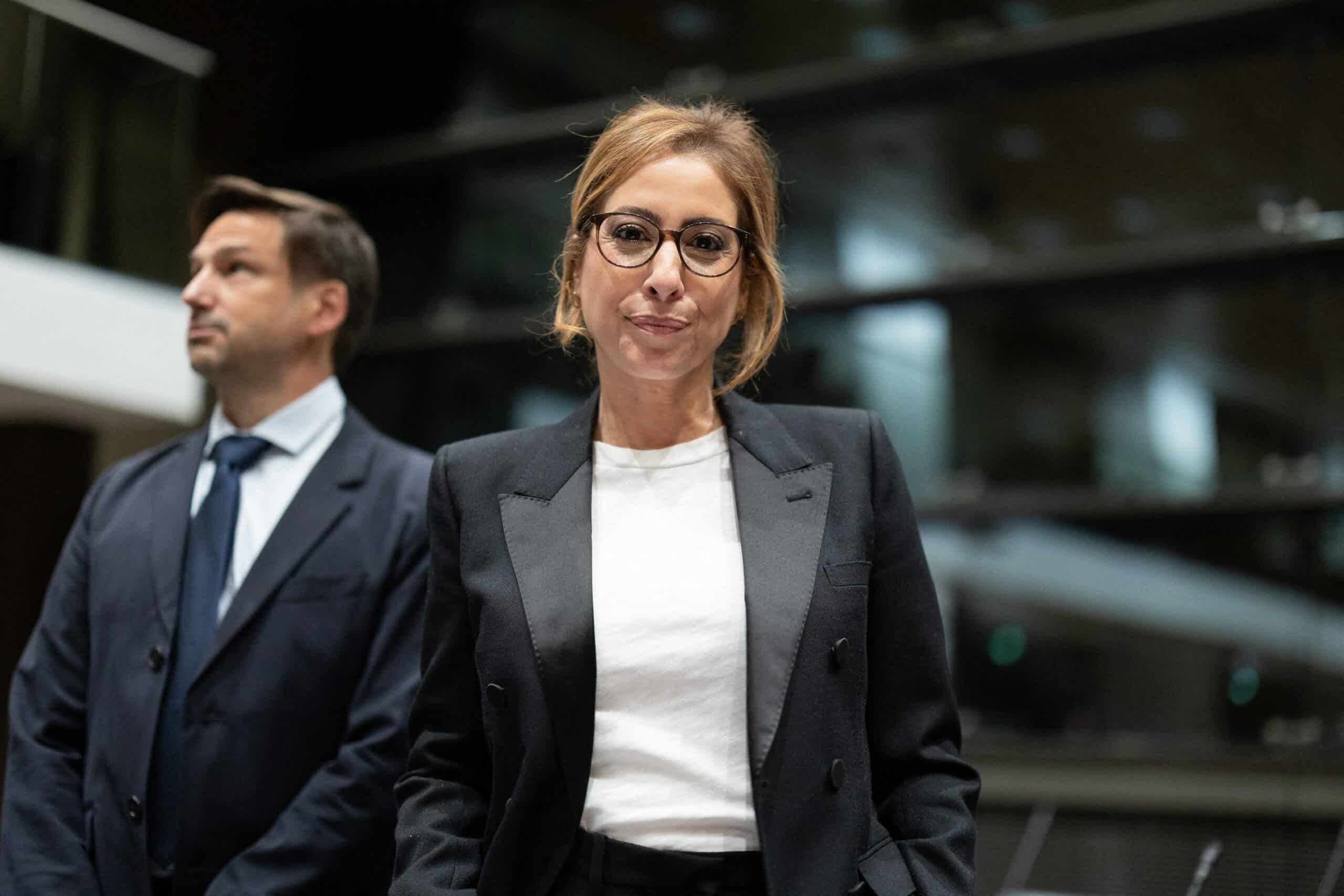 "Ce n’est pas normal qu’on ait pensé à elle" : Léa Salamé au JT de 20H, une star du PAF sort la sulfateuse