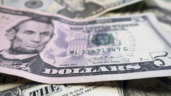 RDC: saisie de valises contenant deux millions de dollars à l'aéroport de Kinshasa