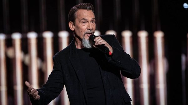 Florent Pagny pris en photo dans une clinique de chirurgie esthétique : sa femme a gagné le gros lot