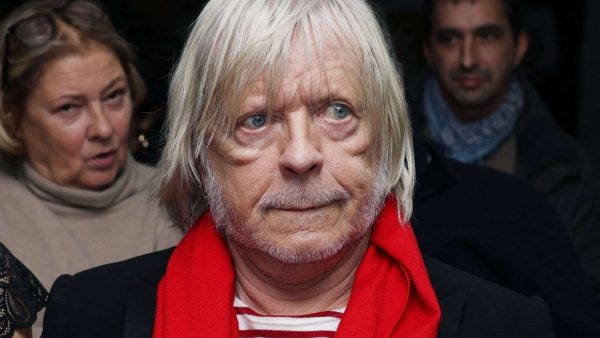 Renaud, toujours en forme, mais bien (bien) remonté à la dédicace de son livre à Paris