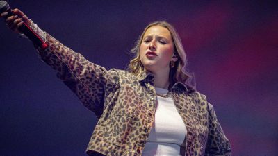 Helena : comment sa famille œuvre pour lui retirer son étiquette de candidate de la "Star Academy"