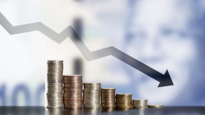 L'inflation baisse à 3,3% en février, son niveau le plus bas depuis troi