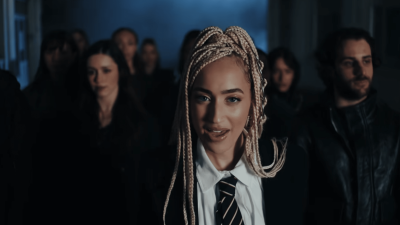 Eurovision 2026 : Monroe officialisée, découvrez son clip "Regarde" qui représentera la France