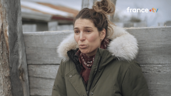 Rendez-vous en terre inconnue : Laury Thilleman révèle l’identité du prochain invité et il se trouve au coeur d’une polémique