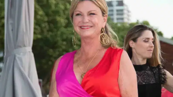 Jeane Manson, en larmes, évoque pour la première fois le procès qui la hante toujours contre la fille de son ex-mari, Richard Berry