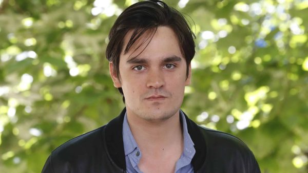 Chien d’Alain-Fabien Delon tué : 30 millions d’amis porte plainte