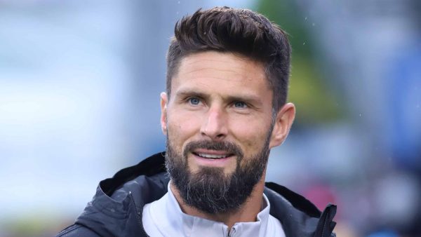 M6 : Olivier Giroud embauché - Public
