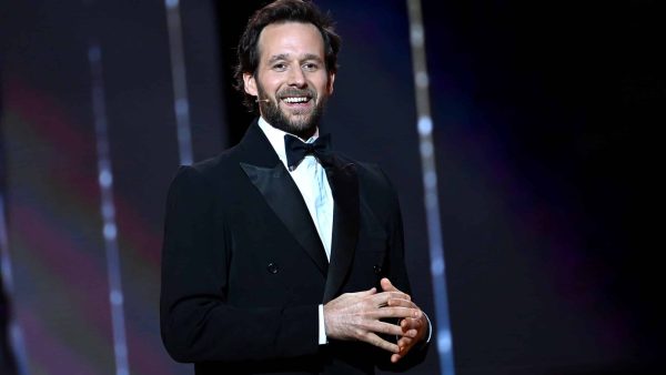 "Je lui ai pincé le front, la bouche", Benjamin Lavernhe confirme qu’il n’y a pas eu de faux Jim Carrey aux César