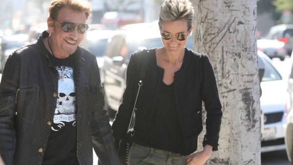 Laeticia Hallyday effacée au profit de Sylvie Vartan dans le biopic sur Johnny