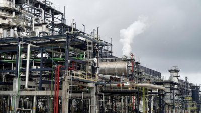 Nigeria: la raffinerie d'Aliko Dangote assure la distribution de pétrole du pays malgré la guerre au Moyen-Orient