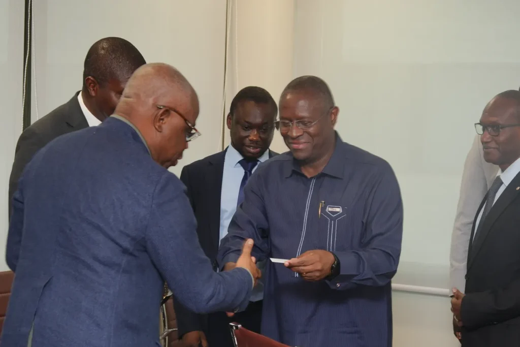 Bénin: rencontre stratégique entre l’ARREC, la Cour de Justice de la CEDEAO, le WAPP avec des ministres 