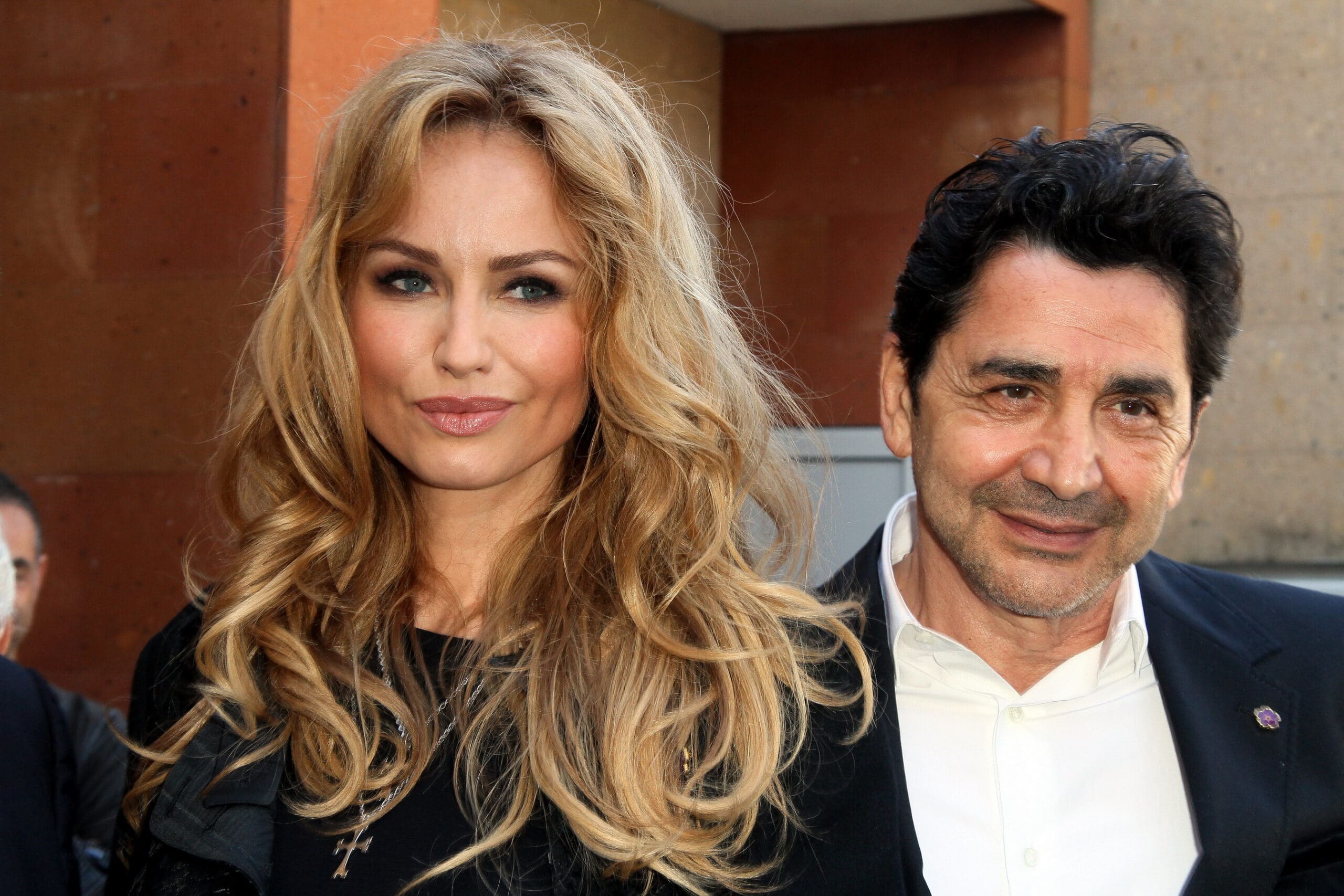 Aram Ohanian, l’ex d’Adriana Karembeu, dénonce "l’environnement sexualisé, marqué par l’alcool et les stupéfiants" dans lequel grandirait Nina