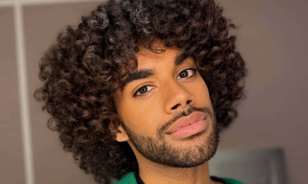 Gwendal Marimoutou (The Voice) : une spectatrice lui saute dessus, l'artiste de 30 ans met les choses au clair