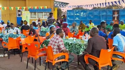 Twellium Industrie Burkina Faso réunit chrétiens et musulmans autour d’une rupture collective à Bobo-Dioulasso