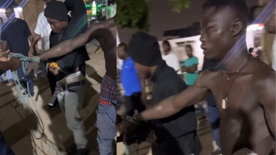 des adolescents tentent de braquer un soldat avec un pistolet-jouet