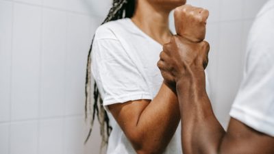 Bénin : des centres d’accueil bientôt construits à Parakou, Allada et Savalou pour les victimes de VBG