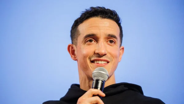 Après avoir côtoyé l'armée, Tibo InShape dit s'il est prêt ou non à "risquer sa vie pour la France"