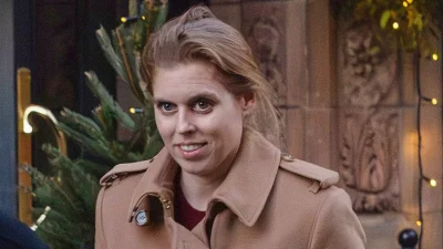 loin des turbulences familiales, son beau-fils Wolfie profite d’une superbe fête entre copains