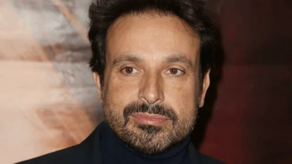 "Je n’ai pas fait l’armée, mais..." l'acteur révélait les "règles strictes" du parc à thème