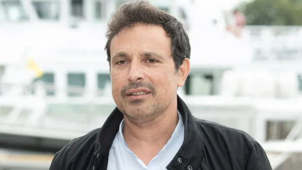 voici de quoi est VRAIMENT mort l'acteur de 55 ans, ce combat contre la maladie qu’il a mené en catimini