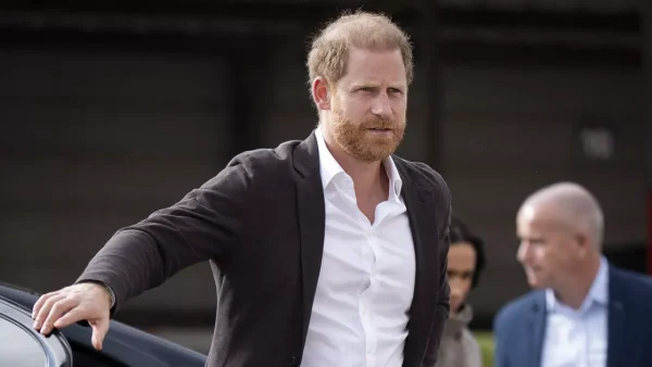 il refuse catégoriquement d’aborder le scandale Andrew