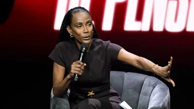 "Ravie de vous retrouver ce soir", revanche en trombe pour la journaliste qui explose les compteurs