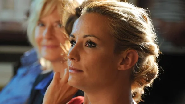 "Un cataclysme" a fait basculer sa vie, "une situation pas prévue" pour l'ex-Miss France