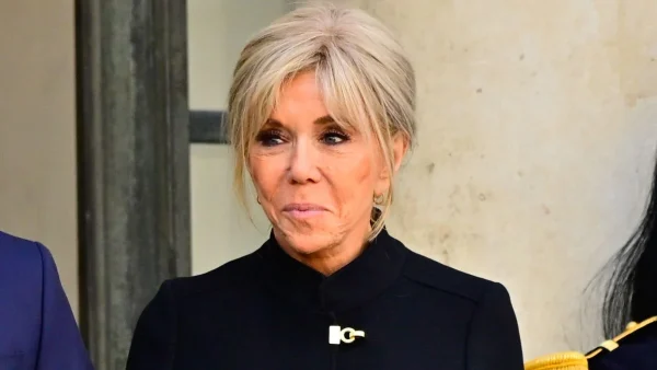 "J'adore !" Brigitte Macron, à 72 ans, s'adonne "tous les jours" à cette pratique pour avoir un fessier galbé