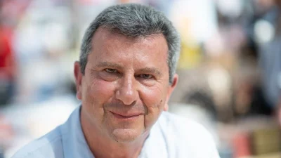 cette décision "complètement débile" qu'il a en travers de la gorge 