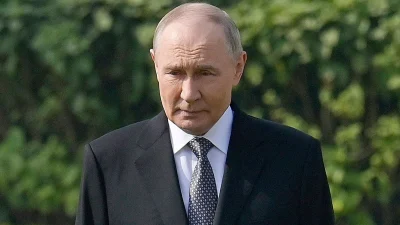 "J'ai failli me mettre à tousser", ces images que le Kremlin tente de supprimer relance le doute autour de son état de santé